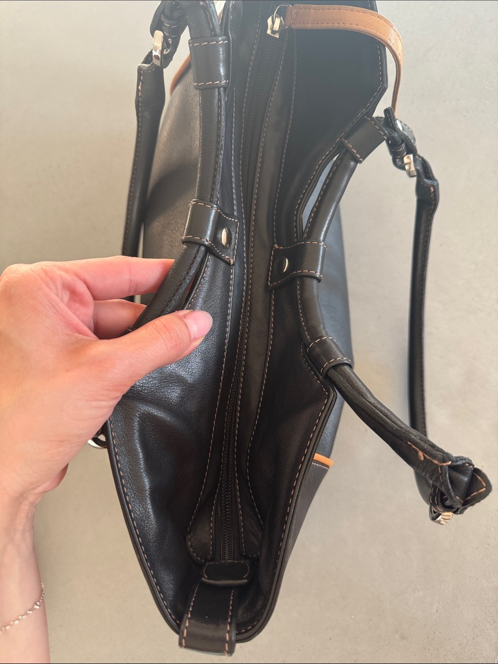 Vintage Balenciaga Black Leather Shoulder Bag - Picture 10 of 11